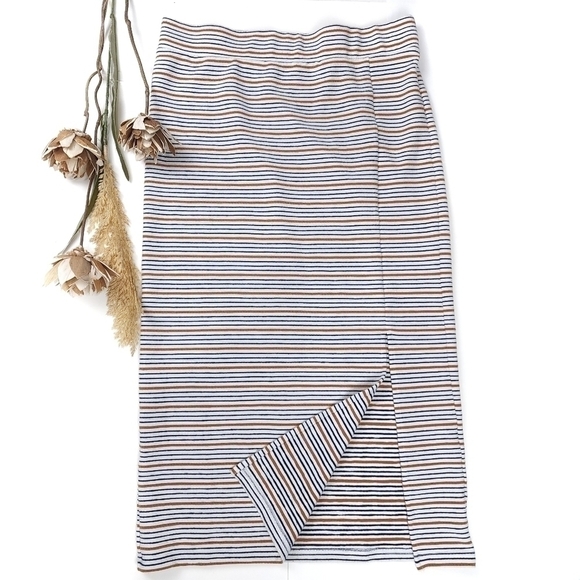 New Loft White Blue Tan Front Offset Slit Skirt Sz Medium - Picture 2 of 13